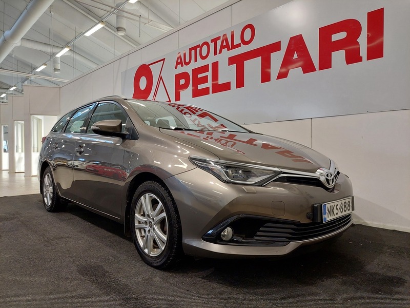 Toyota Auris vaihtoauto