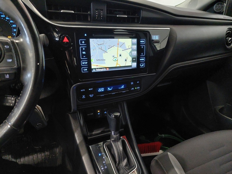 Toyota Auris vaihtoauto