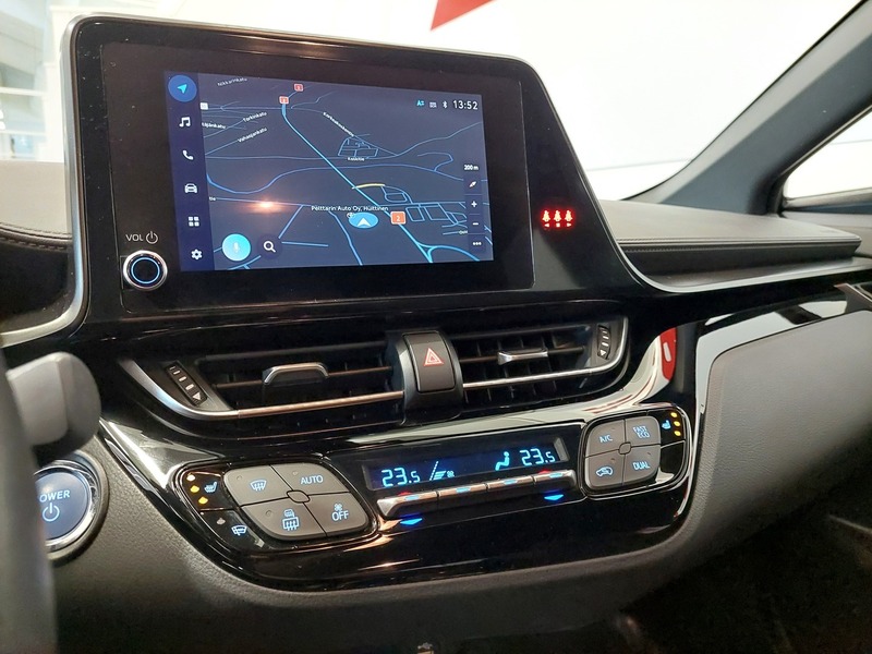 Toyota C-HR vaihtoauto