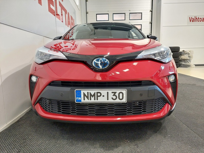 Toyota C-HR vaihtoauto