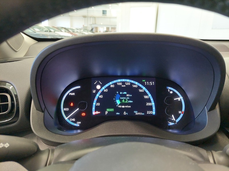 Toyota Yaris Cross vaihtoauto