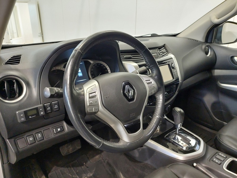 Renault Alaskan vaihtoauto