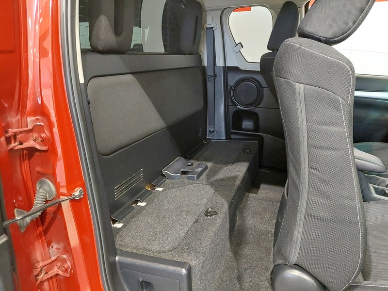 Toyota Hilux vaihtoauto