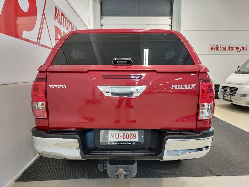 Toyota Hilux vaihtoauto