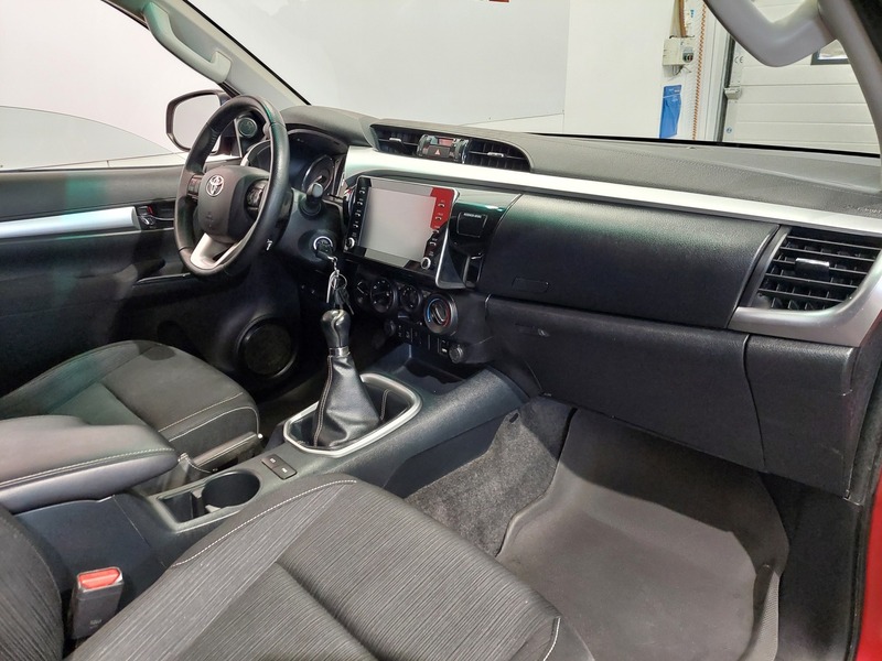 Toyota Hilux vaihtoauto