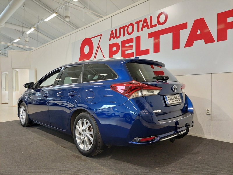 Toyota Auris vaihtoauto