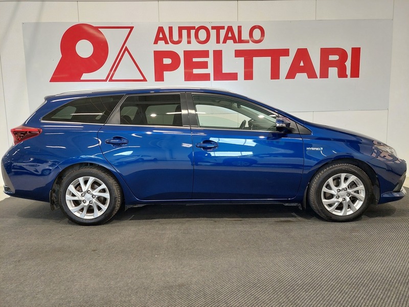 Toyota Auris vaihtoauto