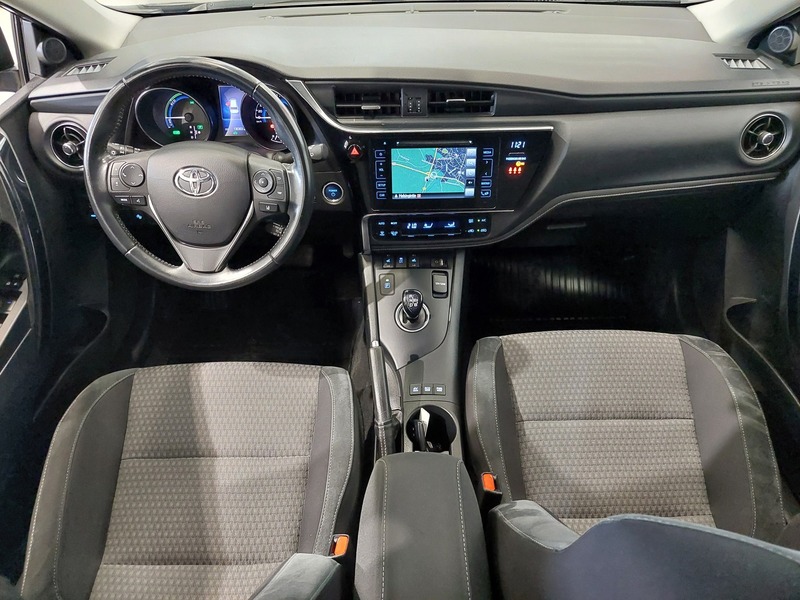 Toyota Auris vaihtoauto