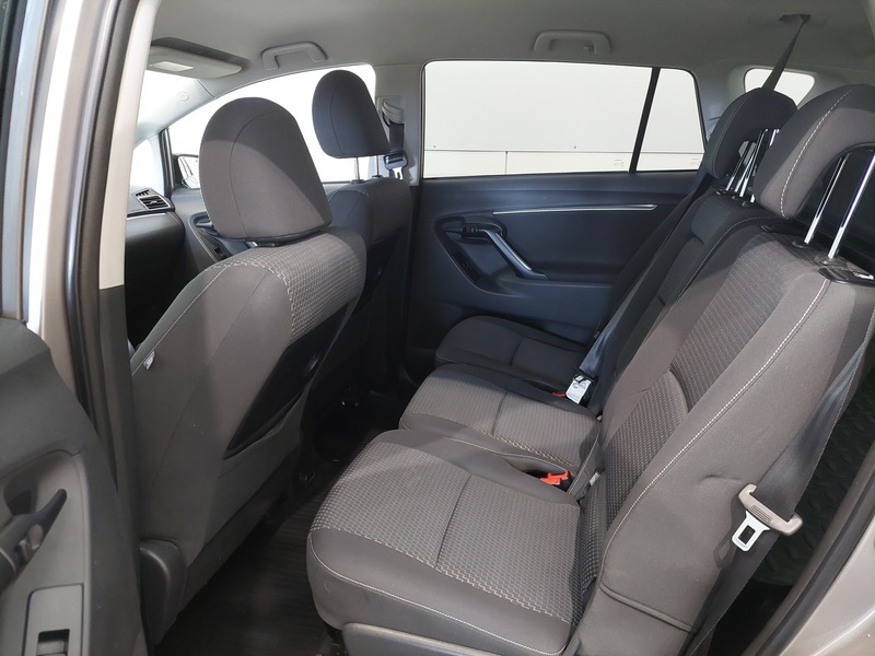 Toyota Verso vaihtoauto