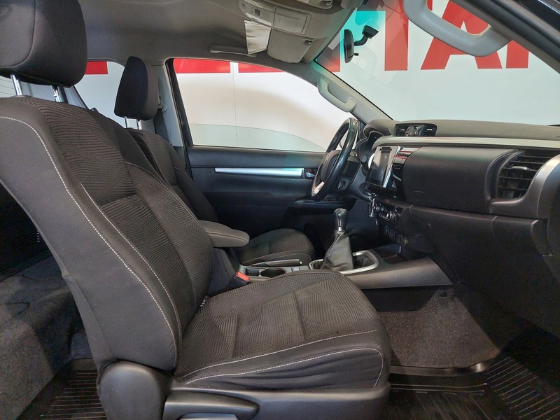 Toyota Hilux vaihtoauto