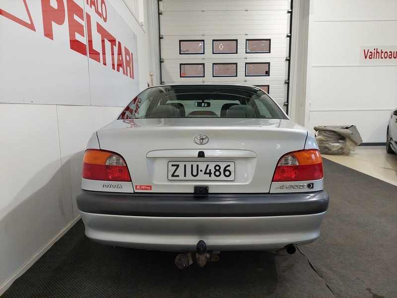 Toyota Avensis vaihtoauto