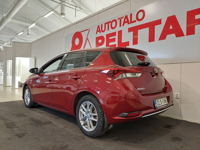 Toyota Auris vaihtoauto