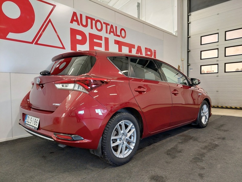 Toyota Auris vaihtoauto