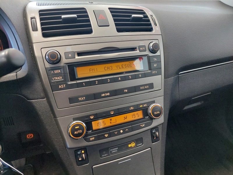 Toyota Avensis vaihtoauto