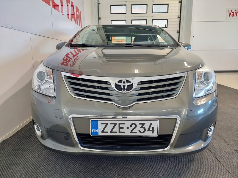 Toyota Avensis vaihtoauto
