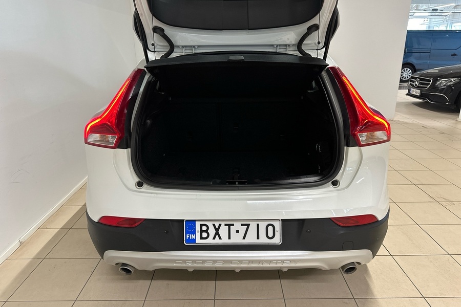 Volvo V40 Cross Country vaihtoauto