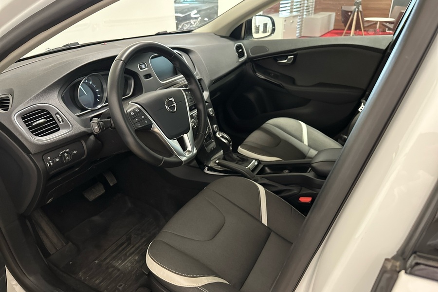 Volvo V40 Cross Country vaihtoauto