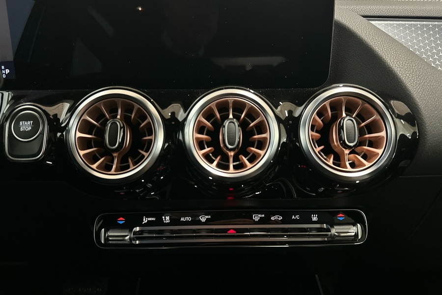 Mercedes-Benz EQA vaihtoauto