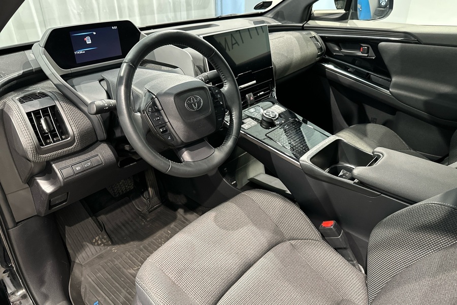 Toyota bZ4X vaihtoauto