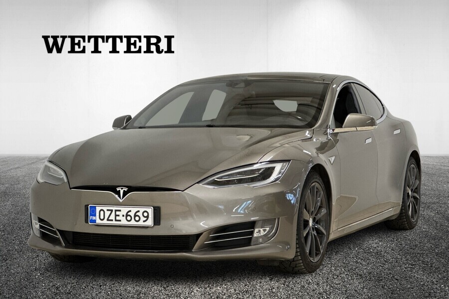 Tesla Model S vaihtoauto