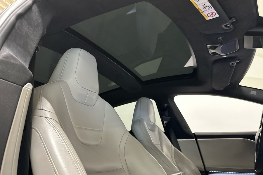 Tesla Model S vaihtoauto