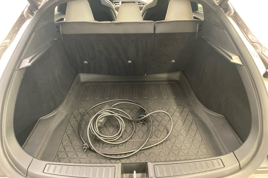 Tesla Model S vaihtoauto