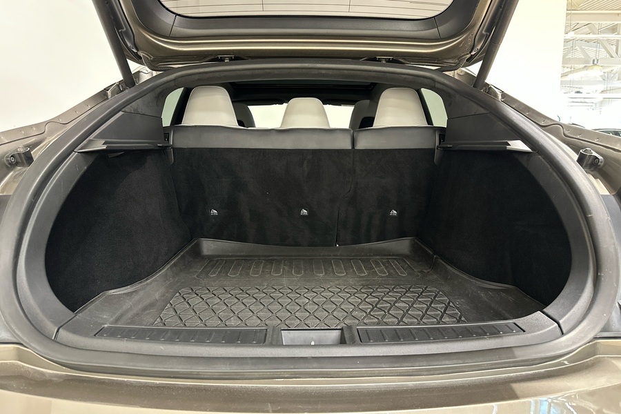 Tesla Model S vaihtoauto