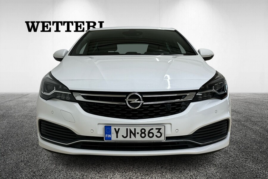 Opel Astra vaihtoauto