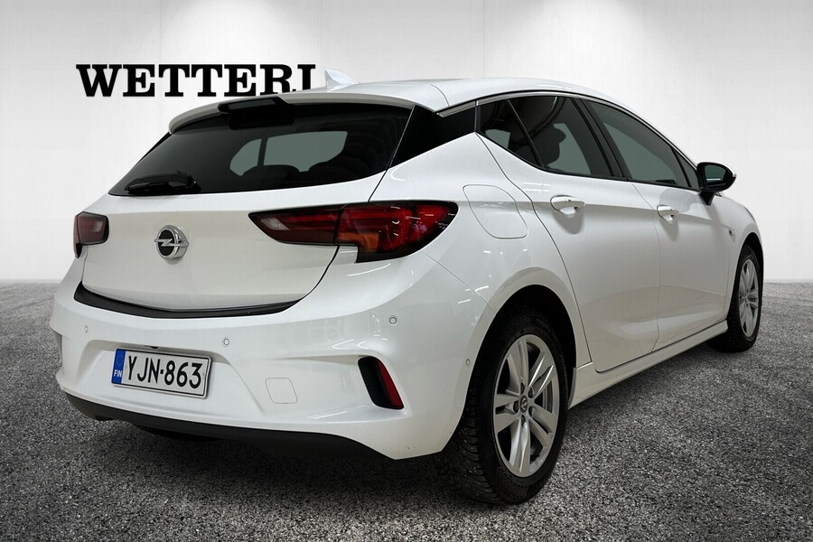 Opel Astra vaihtoauto