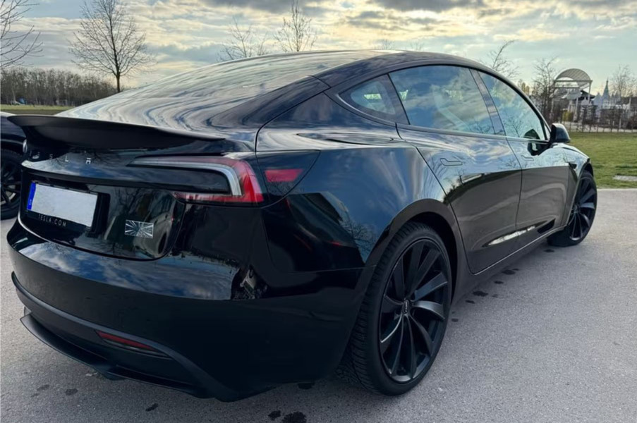 Tesla Model 3 vaihtoauto