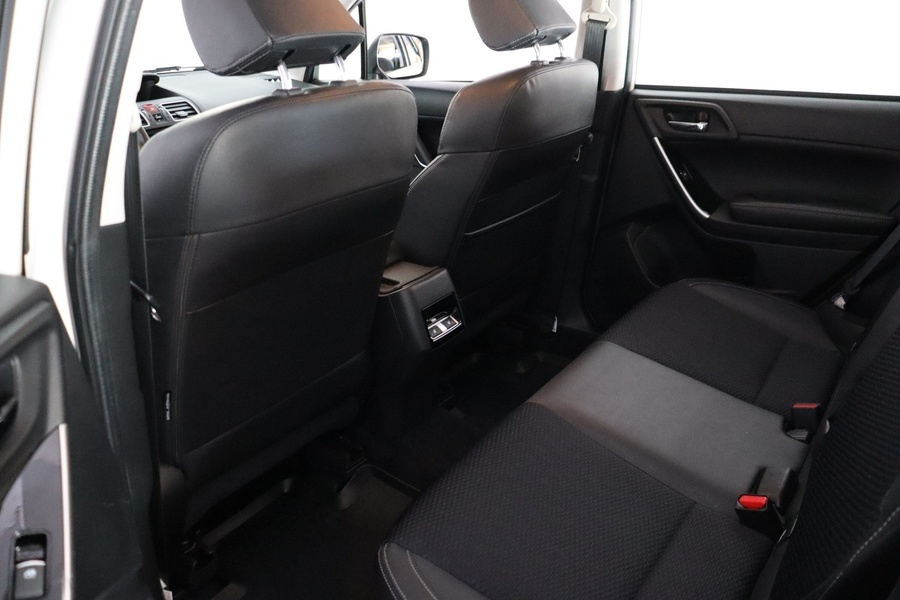 Subaru Forester vaihtoauto