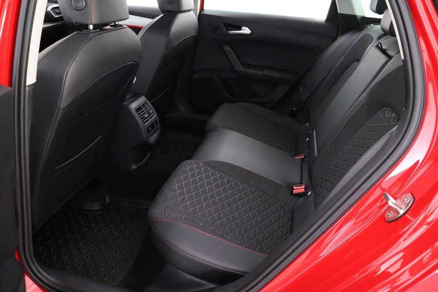 SEAT Leon Sportstourer vaihtoauto