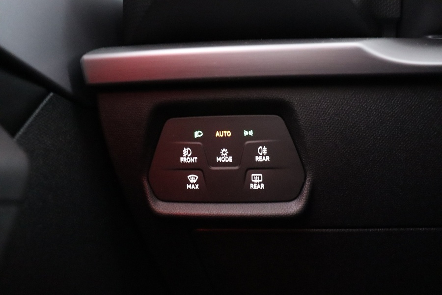 SEAT Leon Sportstourer vaihtoauto