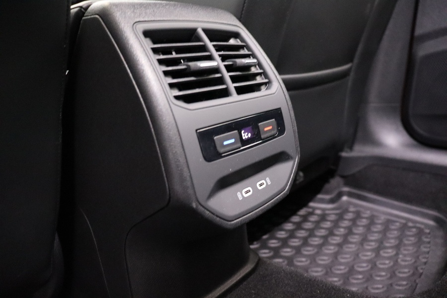 SEAT Leon Sportstourer vaihtoauto