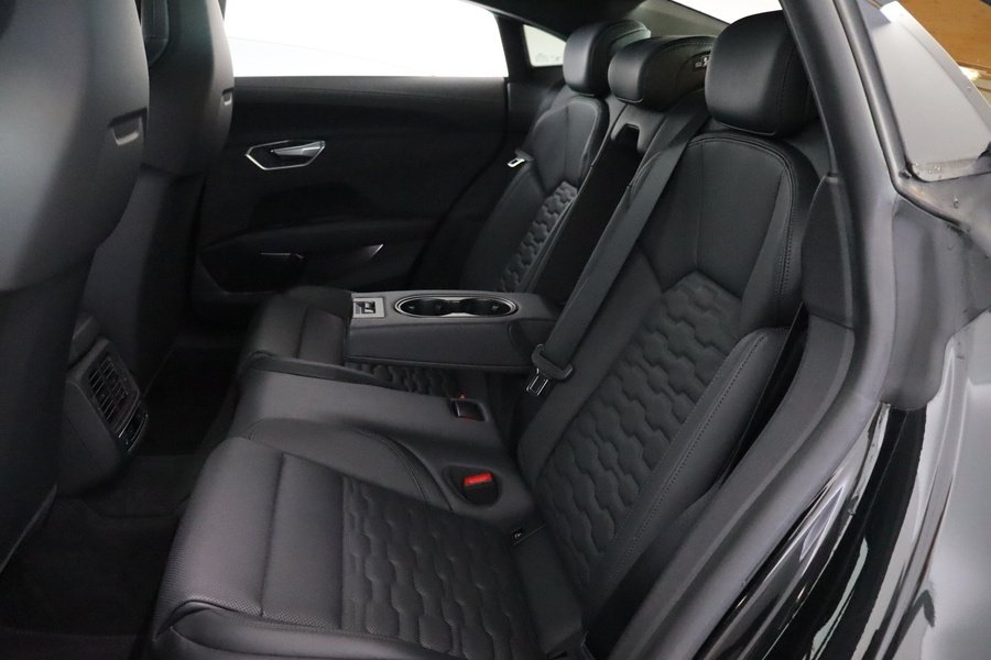 Audi e-tron GT vaihtoauto