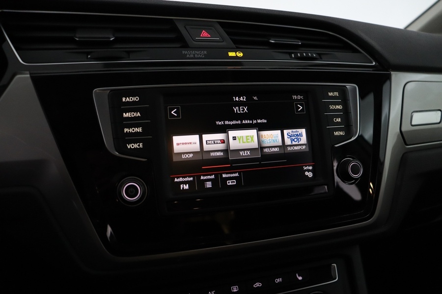 Volkswagen Touran vaihtoauto