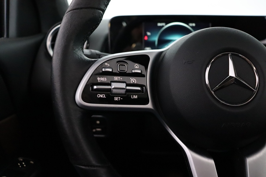 Mercedes-Benz GLB vaihtoauto