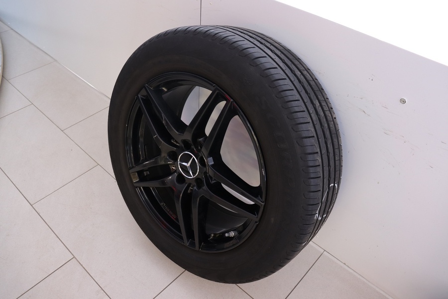 Mercedes-Benz GLB vaihtoauto