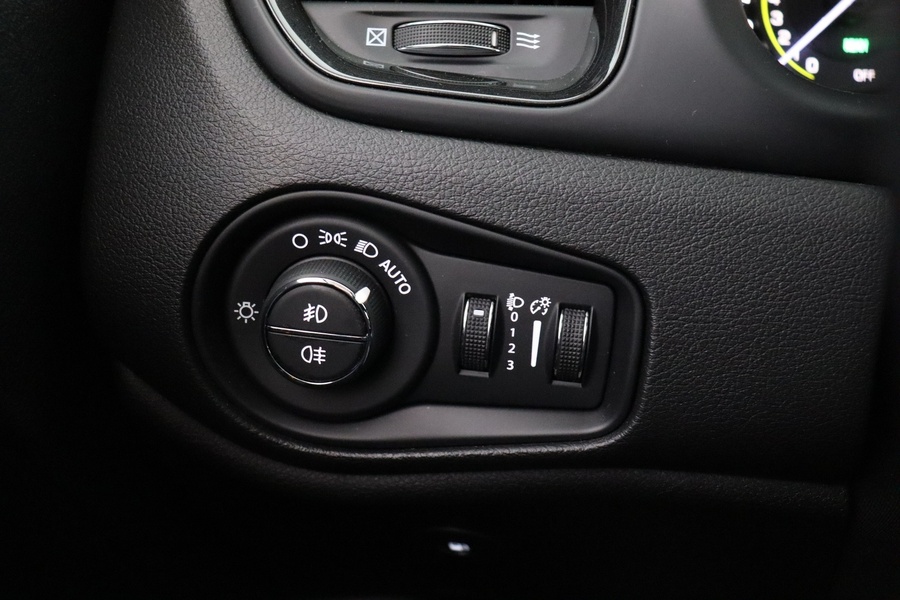 Jeep Renegade vaihtoauto