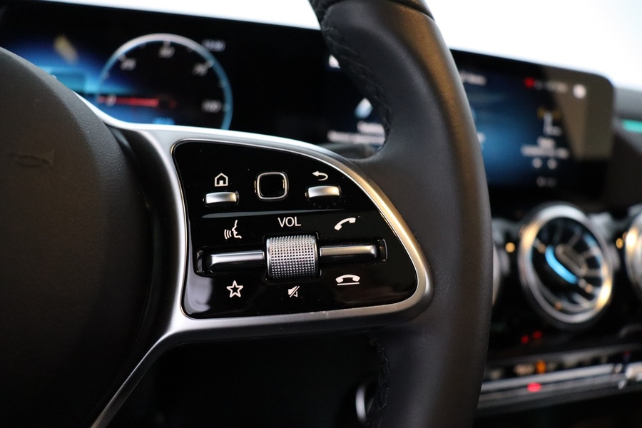 Mercedes-Benz EQA vaihtoauto