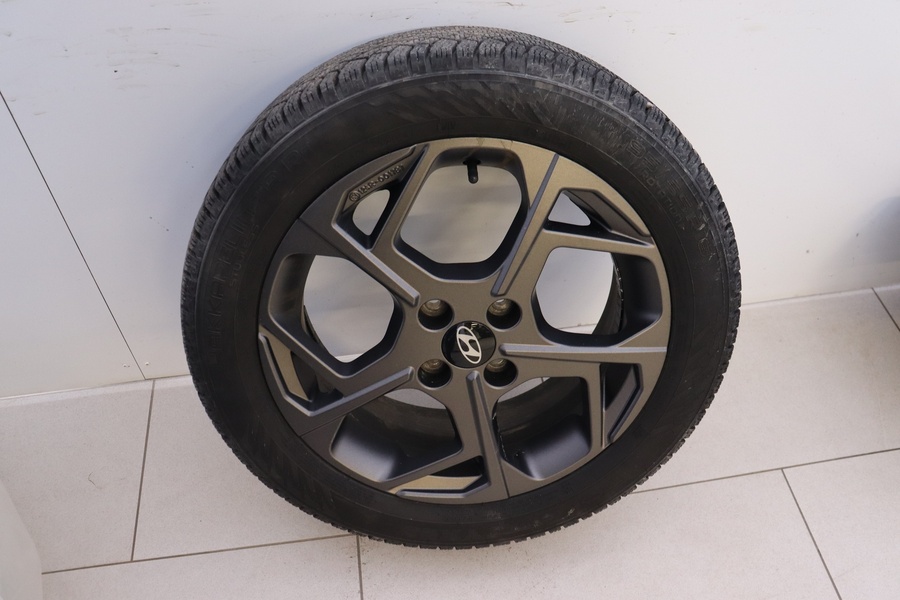 Hyundai INSTER vaihtoauto