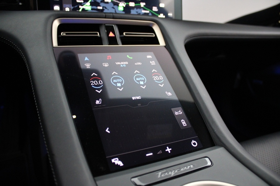 Porsche Taycan vaihtoauto