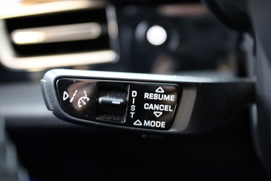 Porsche Taycan vaihtoauto