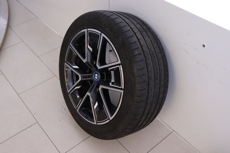BMW i4 M50 vaihtoauto