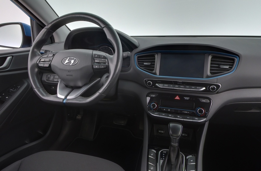 Hyundai IONIQ plug-in vaihtoauto