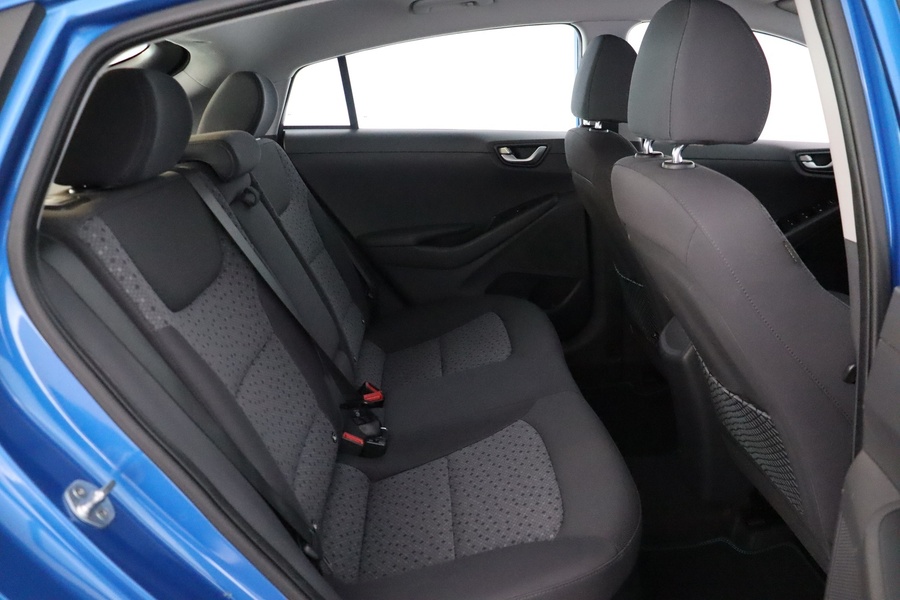 Hyundai IONIQ plug-in vaihtoauto