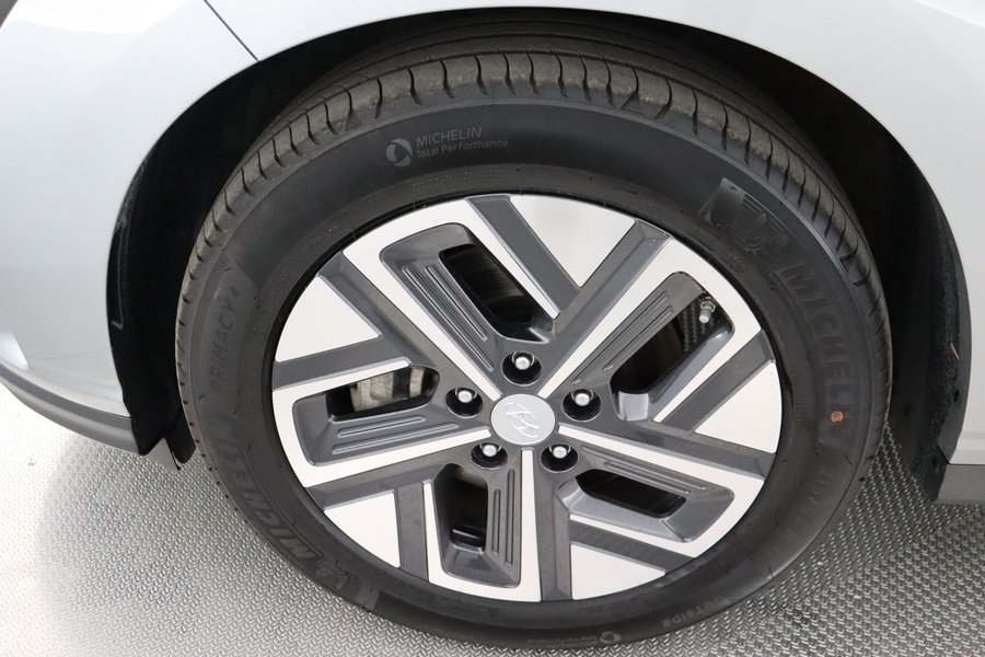 Hyundai KONA Electric vaihtoauto