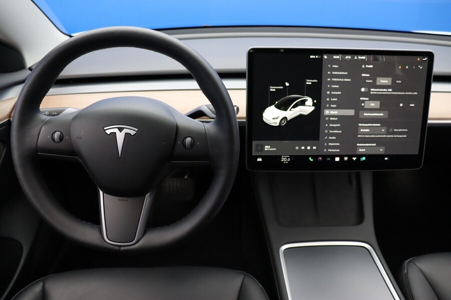 Tesla Model 3 vaihtoauto