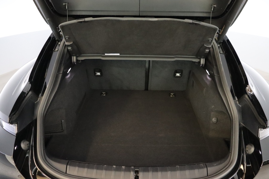 Porsche Taycan vaihtoauto