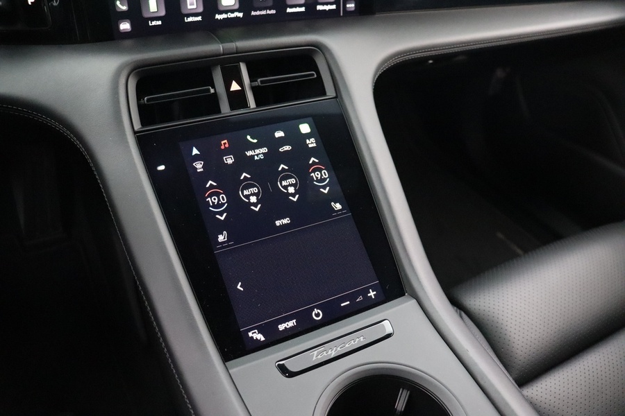 Porsche Taycan vaihtoauto